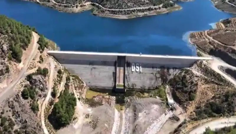 Çeşme'de Su Kesintileri Tarih Oluyor: Yeni Projeler Hayata Geçiyor