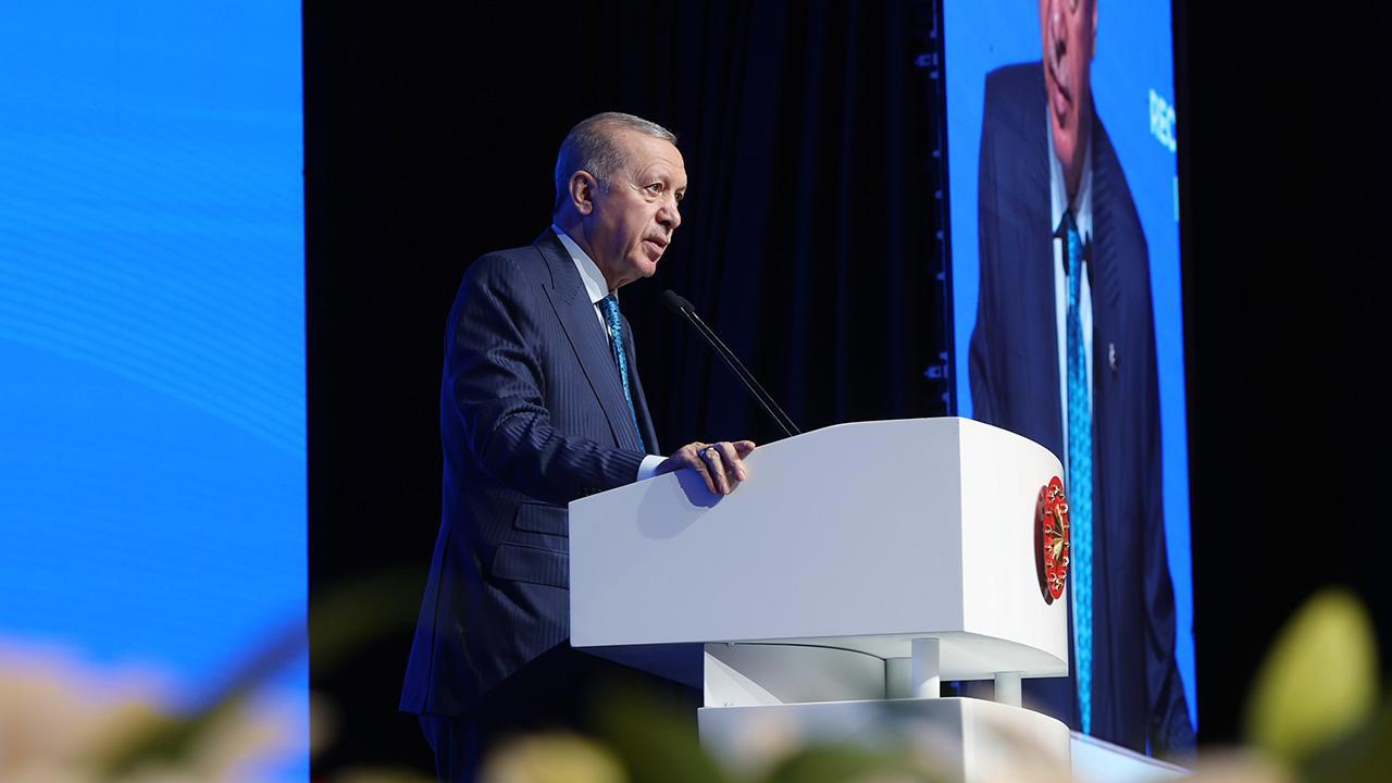 Cumhurbaşkanı Erdoğan'dan 1381 engelli öğretmen atanacak müjdesi