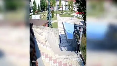 Kastamonu'da Muhtarın Hayatı Tehlikeye Girdi: Bıçaklı Saldırı Şok Etti