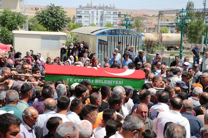 MHP'li Belediye Başkanı Son Yolculuğuna Uğurlandı: Şehirde Hüzün Hakim