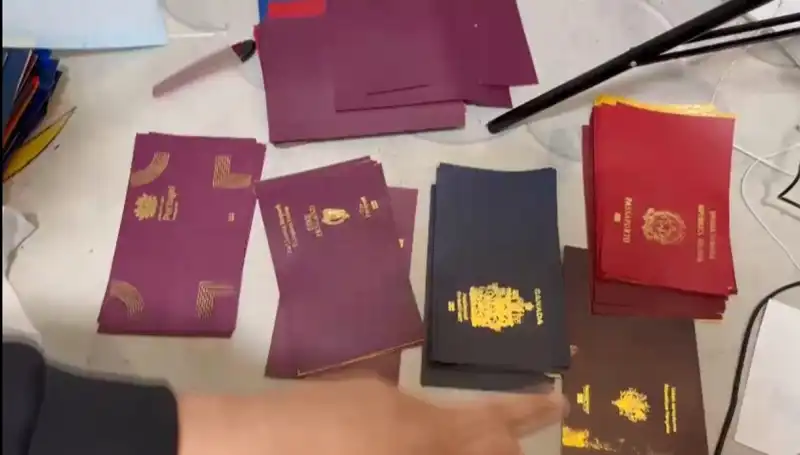 Hem Sahte Hem Tehlikeli: Pasaport ve Kimlik Sahteciliğinde Şok Operasyon!