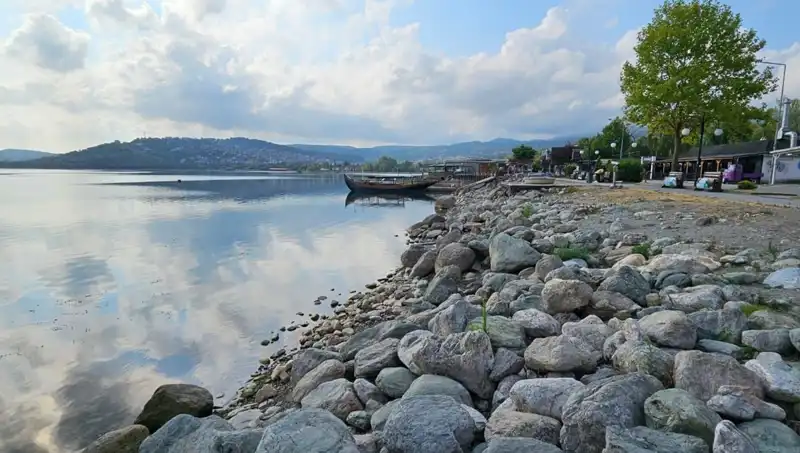 Sapanca Gölü'nde Su Seviyesi Kritik Düşüş Yaşıyor: Sebepler ve Etkileri