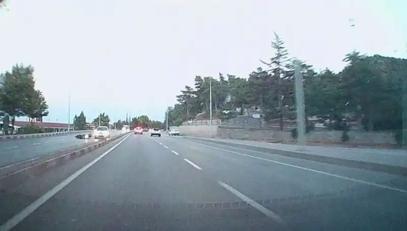 Motosiklet ile Otomobil Çarpıştı: Şehirdeki Kazada 1 Yüzde Yaralı