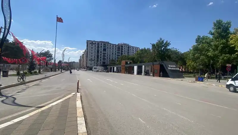 Elazığ Sokaklarında Huzur Var: Boşalan Caddelerin Sırları