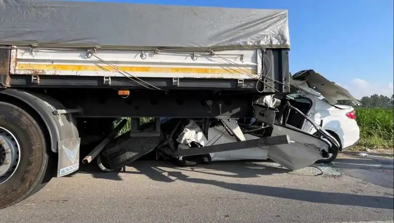 Sakarya'da Feci Kaza: Bir Kişi Hayatını Kaybetti, Detaylar Şok Edici!