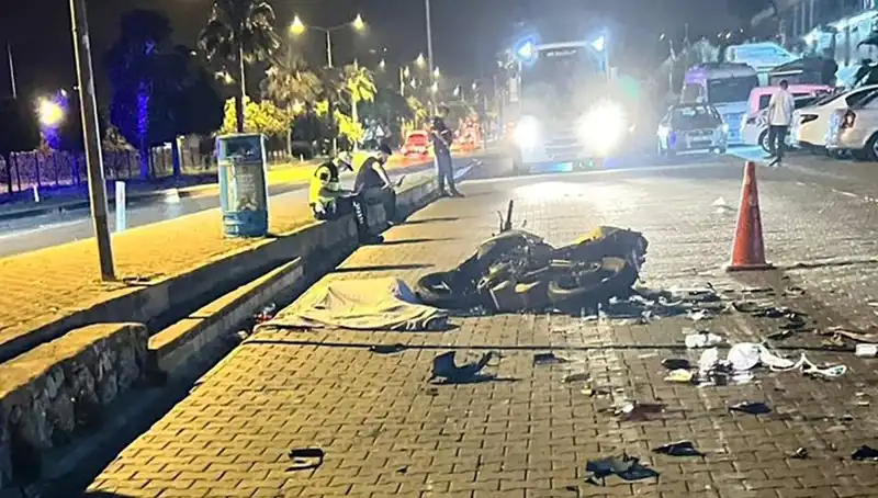 Alanya'da Motosiklet Kazası: Gençlerin Hayatını Kayıp Ettiren Facia