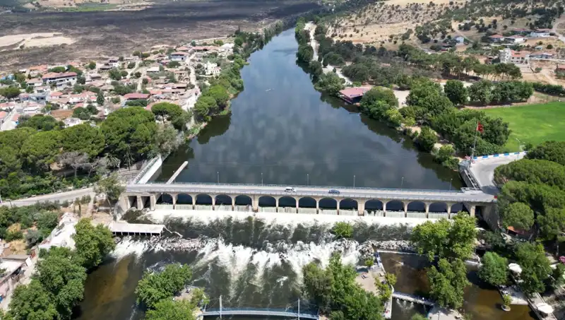 Manisa'nın Saklı Cenneti: Adala Kanyonu'na Akın Ediliyor