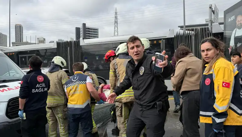 Metrobüs Kazasında Can Pazarı: Hayatını Kaybedenler ve Yaralılar Var
