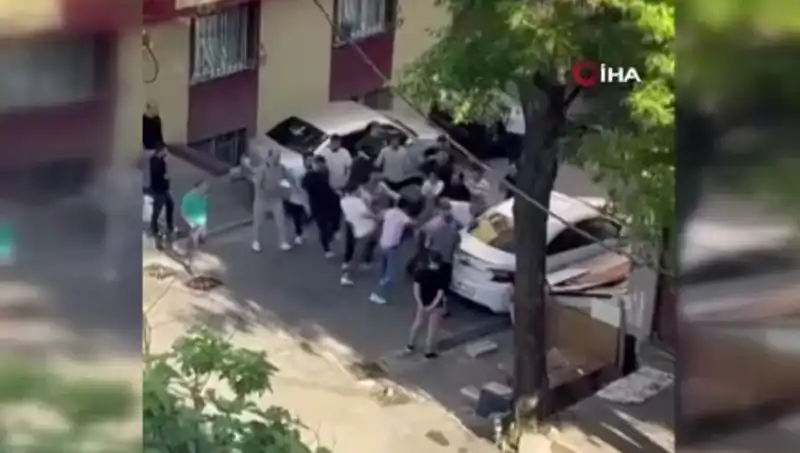 Madde Bağımlısına Mukavemet: Kapıları Zorlayan Olayda Hükümetten Tepki
