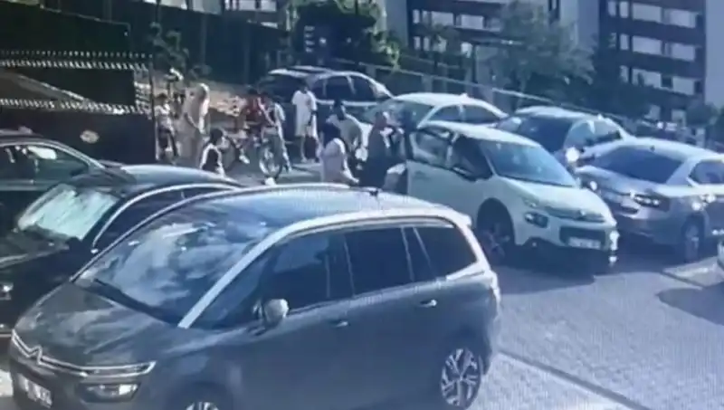 Eşi ve Yakınlarını Aracıyla Ezdi: Korkunç Olayın Ayrıntıları